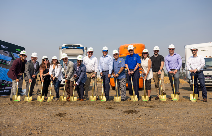 people-at-greenlane-with-shovels